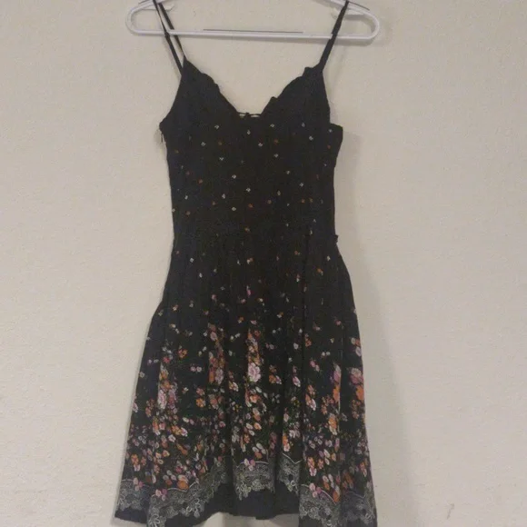 Forever twenty one black floral summer dress - Picture 5 of 6